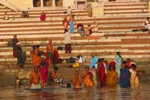 Image people bathing in the river Ganges